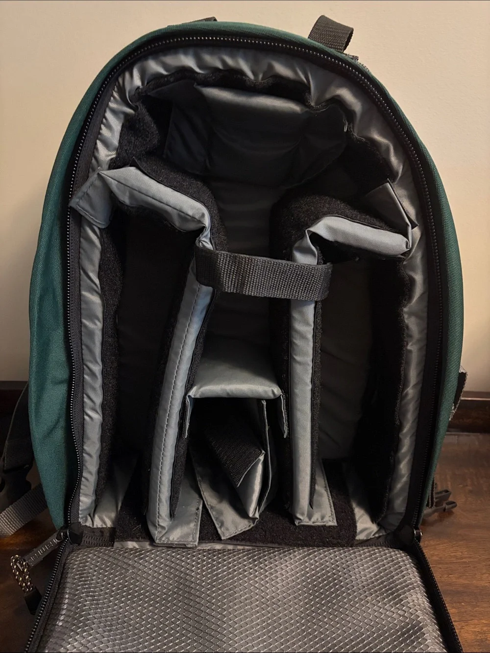 Tarmac Expedition 5 camera backpack